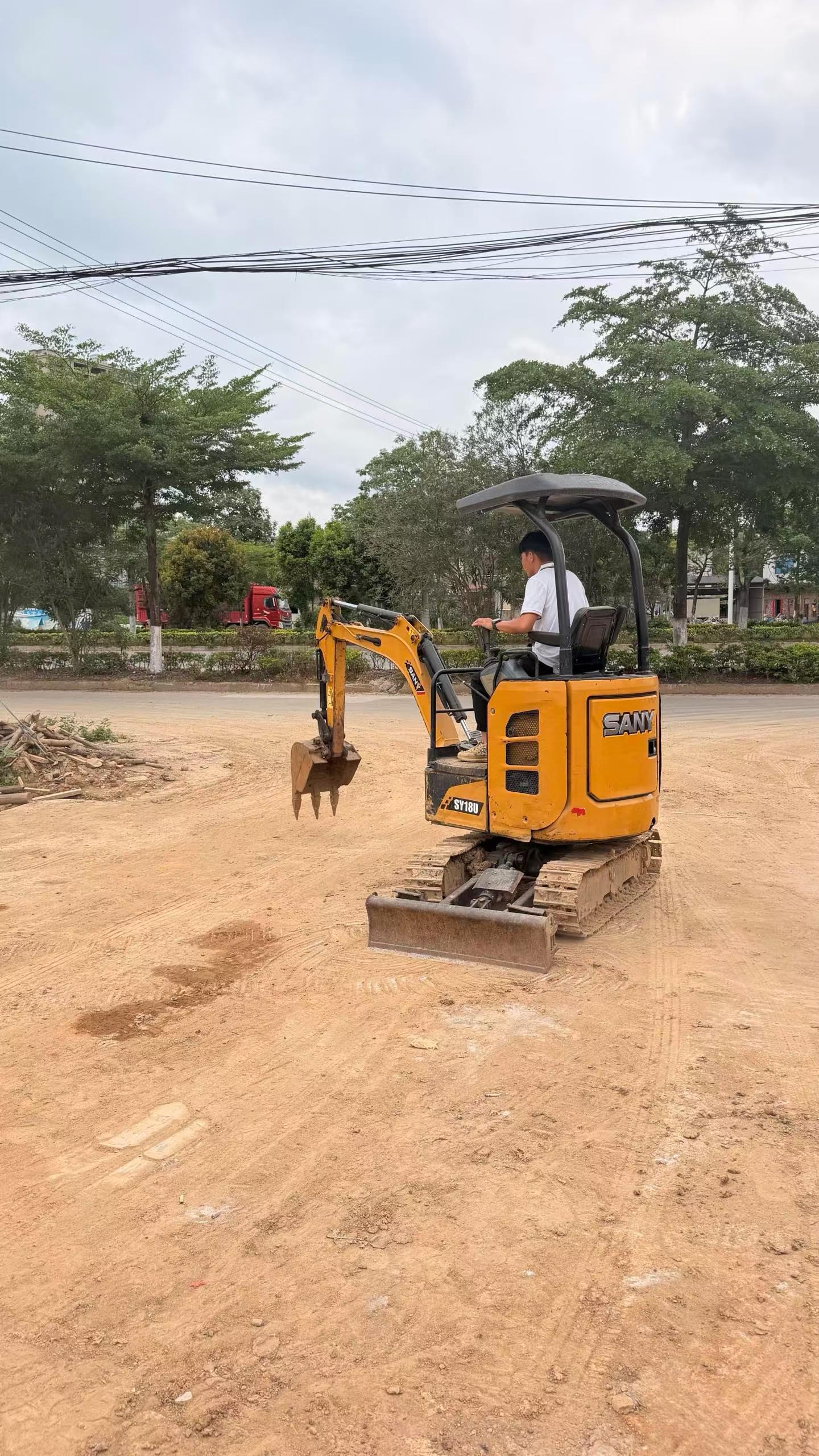 Buy Sany SY18U Used Excavator / 3