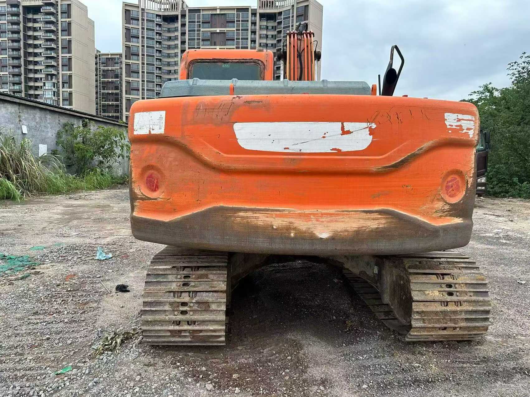Compre Excavadora Doosan DH150 Usada / 3