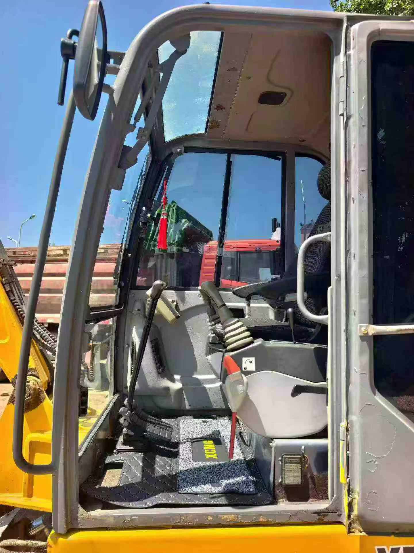 Buy XCMG XE60 Used Excavator / 6