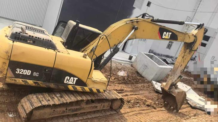 Buy Caterpillar 320A Used Excavator / 1