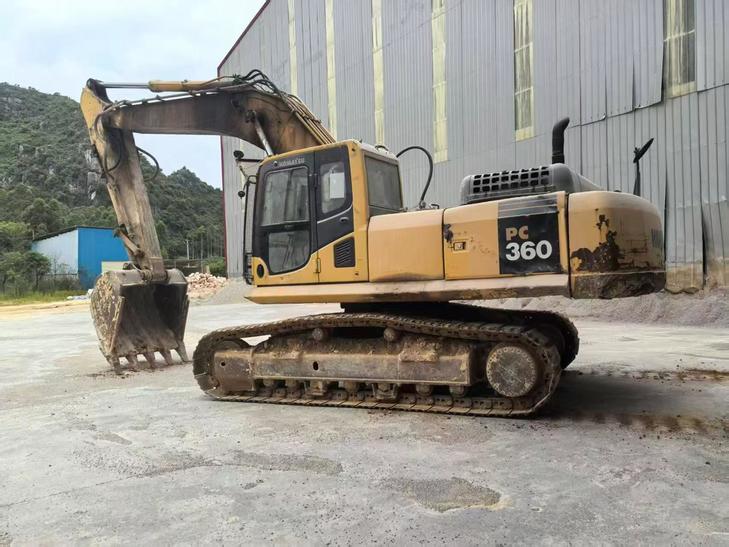 Buy Komatsu PC360-7 Used Excavator / 1