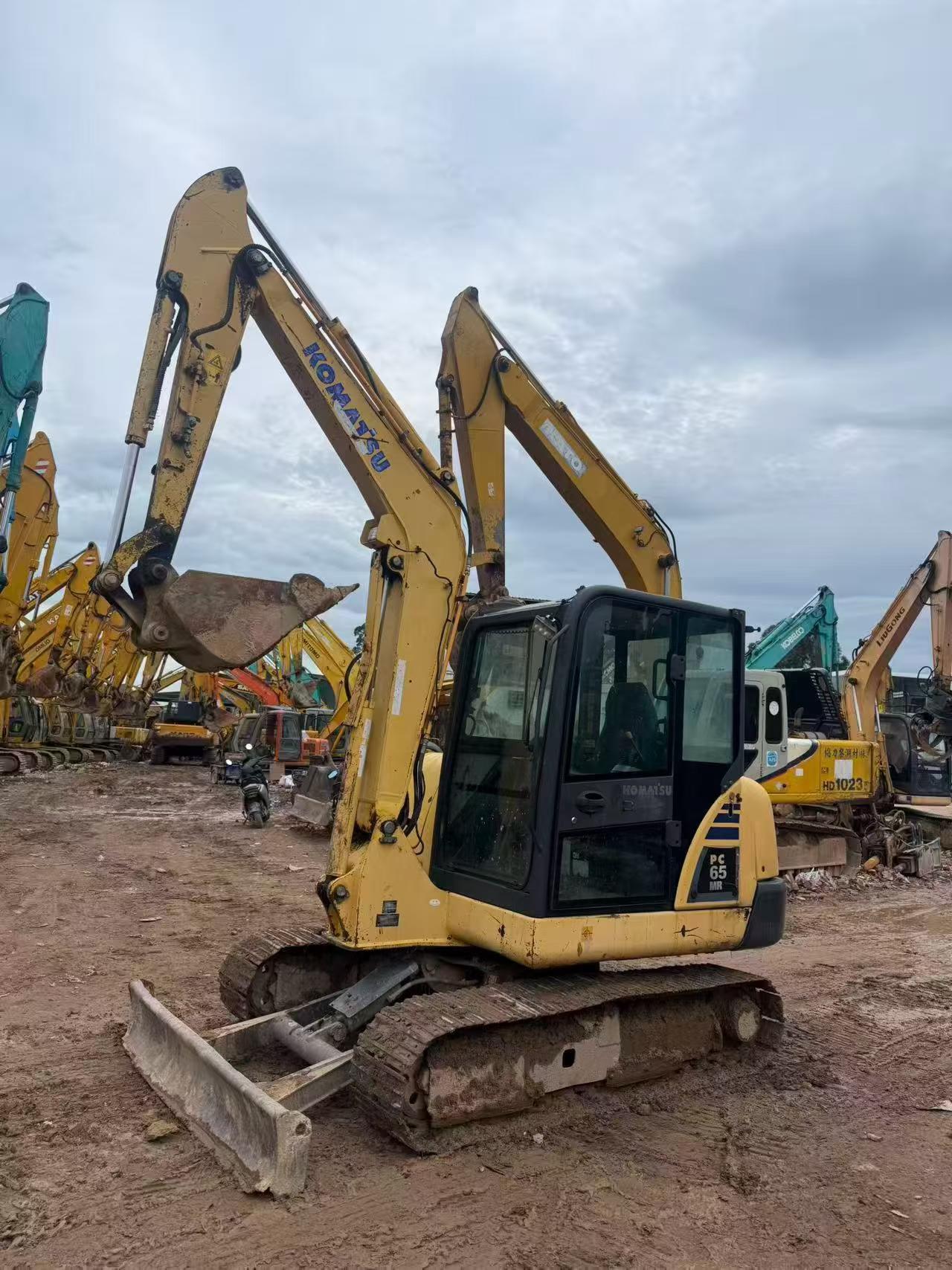 Buy Komatsu PC56-7 Used Excavator / 3