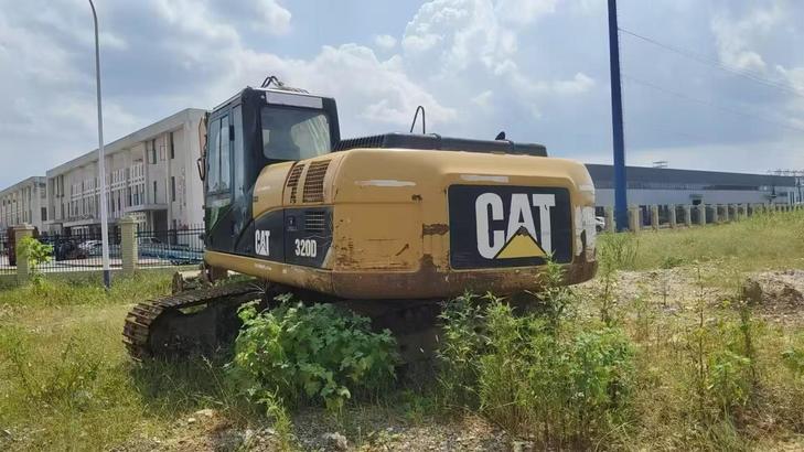 Buy Caterpillar 320D Used Excavator / 1