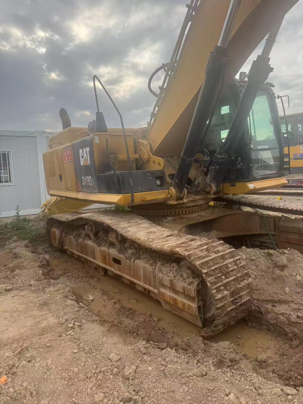 Buy Caterpillar 349E Used Excavator / 2