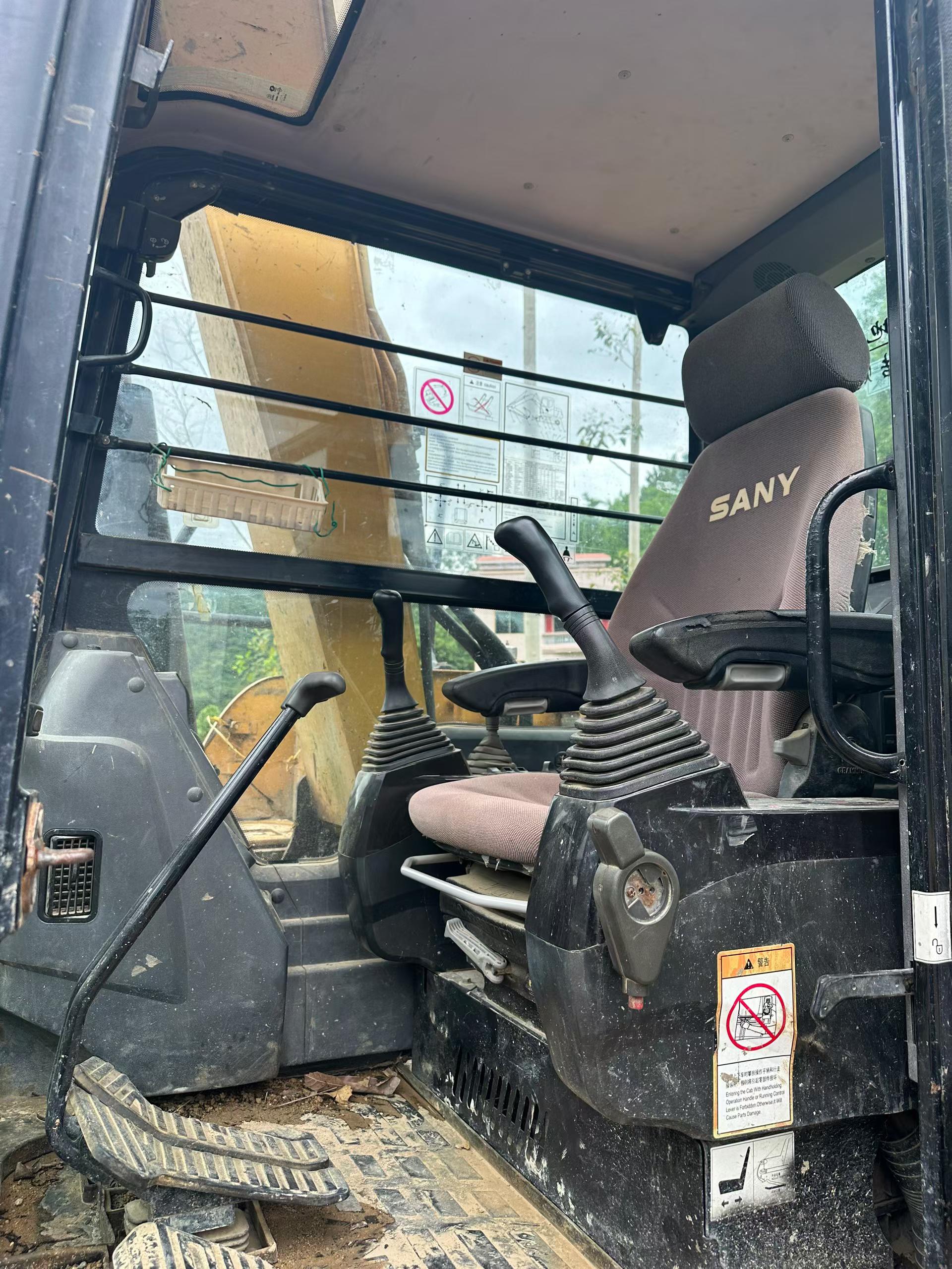 Buy Sany SY75 Used Excavator / 6