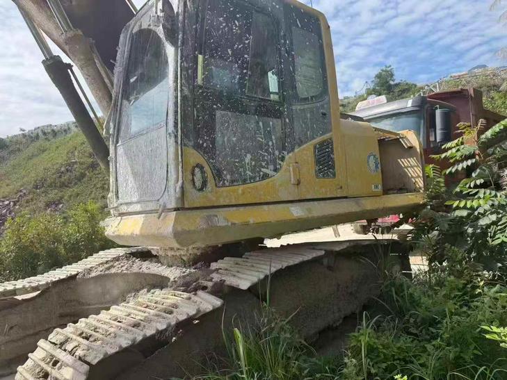 Buy Komatsu PC210-8 Used Excavator / 1