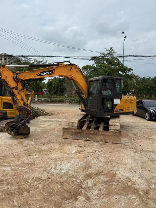 Buy Sany SY95C Used Excavator / 1