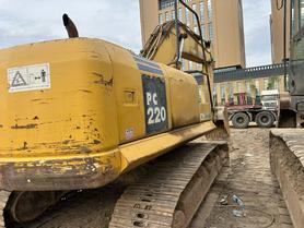 Buy Komatsu PC220-7 Used Excavator / 3 Buy Komatsu PC220-7 Used Excavator / 3