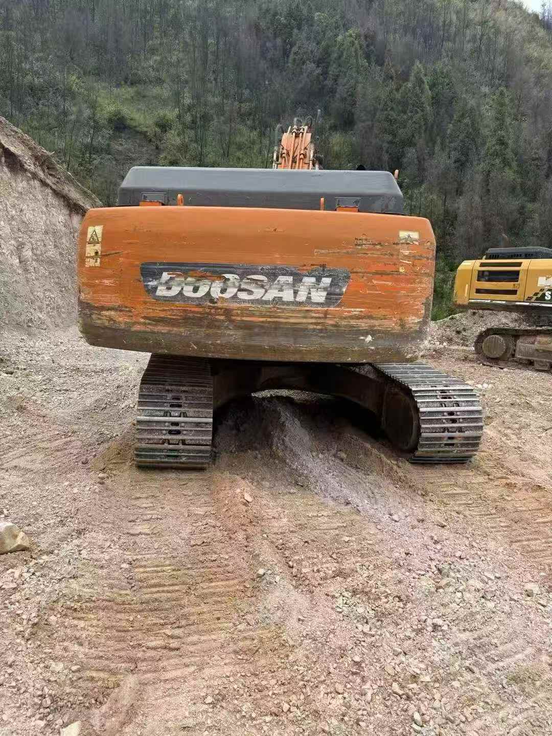 Buy Doosan DH225-9 Used Excavator / 2
