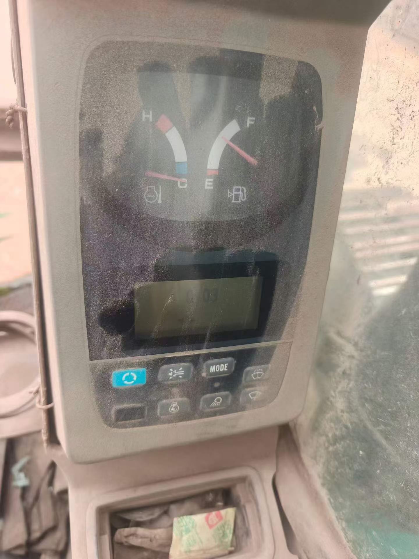 Buy Kobelco SK200 Used Excavator / 4