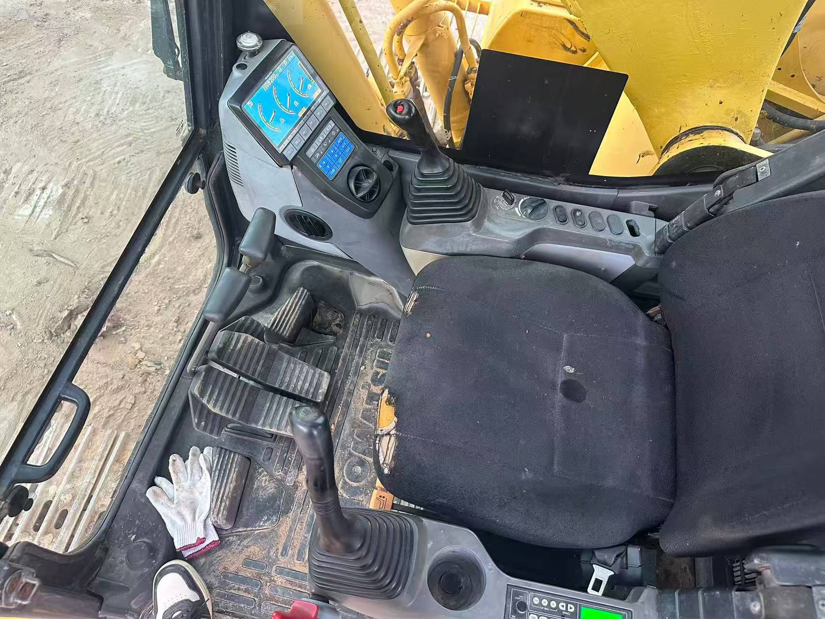 Buy Komatsu PC200-8N1 Used Excavator / 8