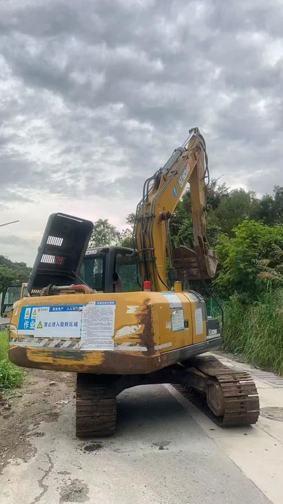 Buy XCMG XE135B Used Excavator / 1