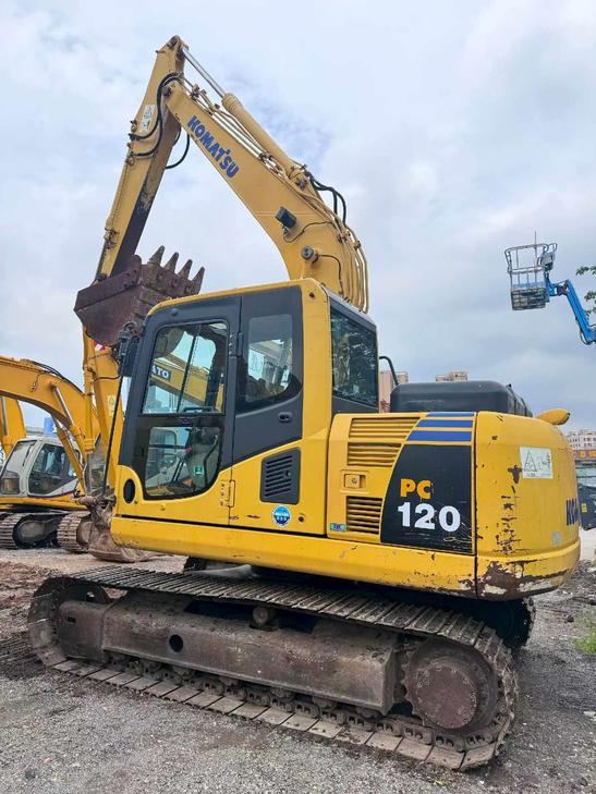 Buy Komatsu PC120-8 Used Excavator / 1