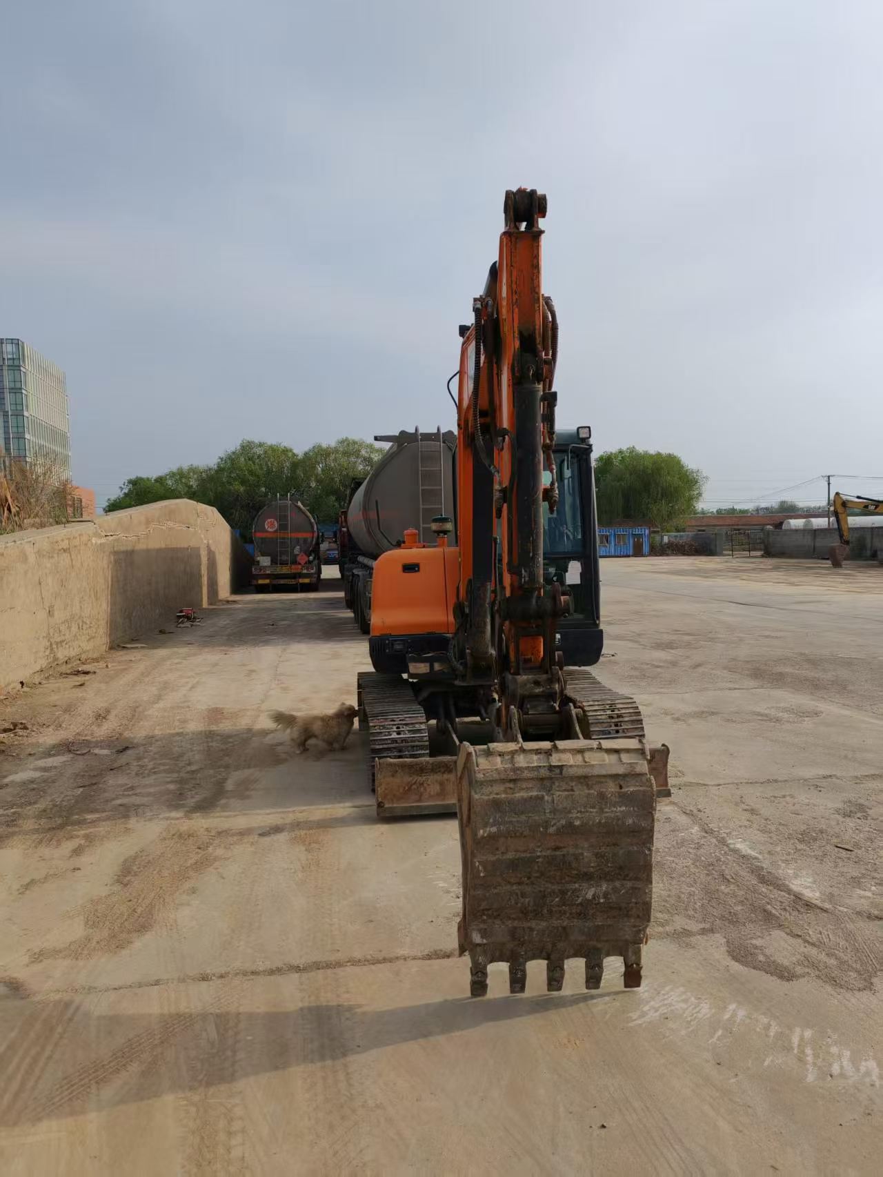 Buy Doosan DH60 Used Excavator / 4