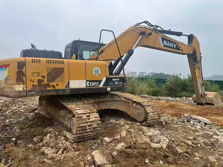 Buy Sany SY205C Used Excavator / 1