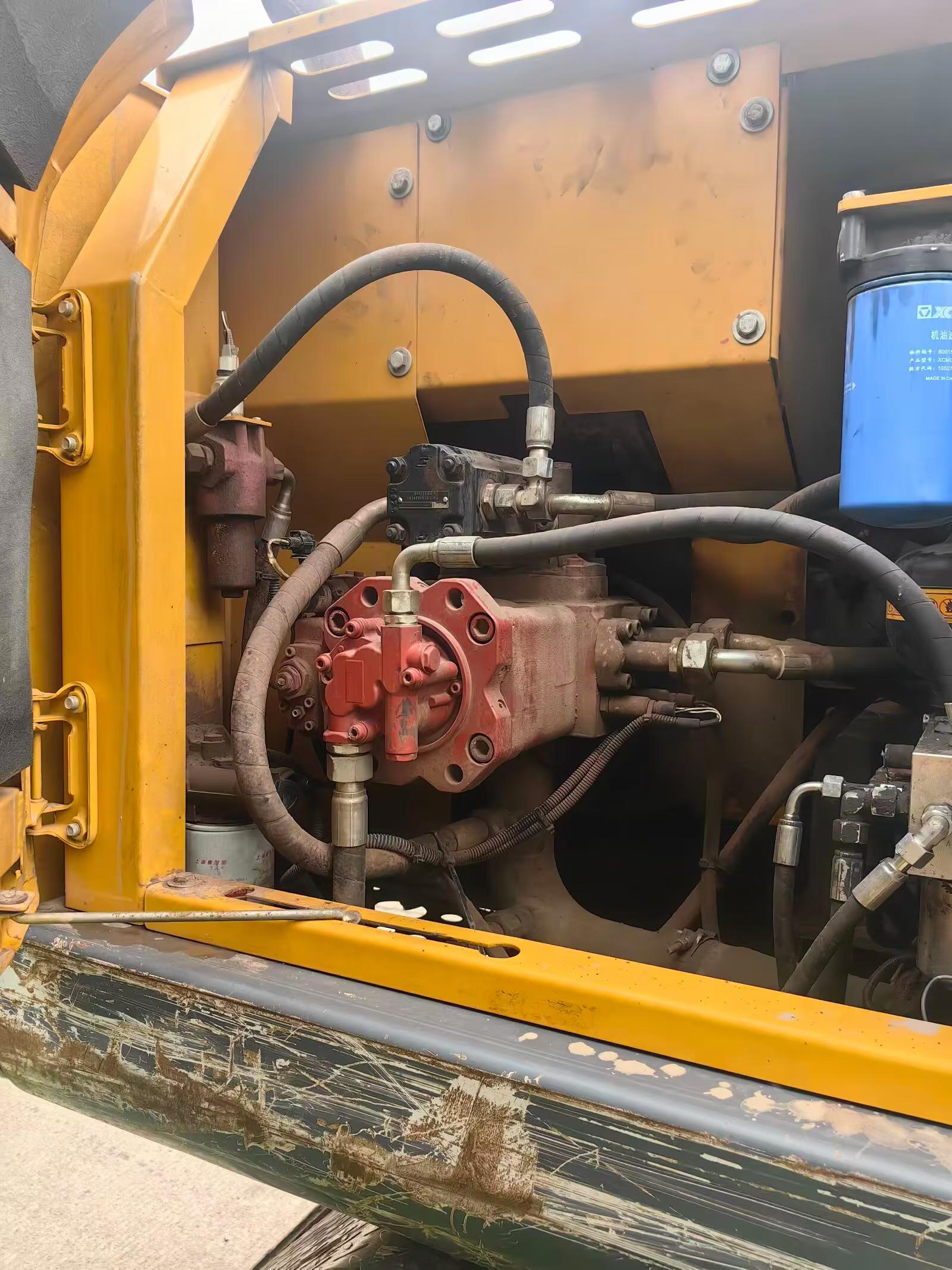 Buy XCMG XE150 Used Excavator / 3