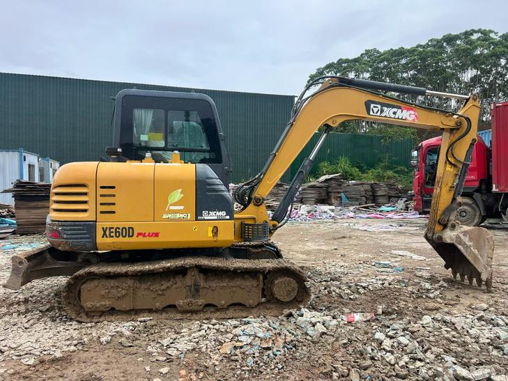 Buy XCMG XE60 Used Excavator / 1