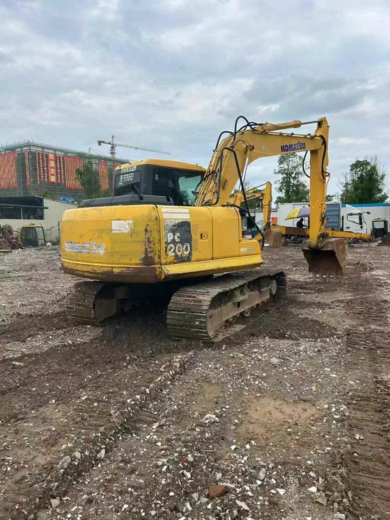 Buy Komatsu PC130-7 Used Excavator / 1