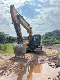 Buy Hyundai R215VS Used Excavator / 3 Buy Hyundai R215VS Used Excavator / 3