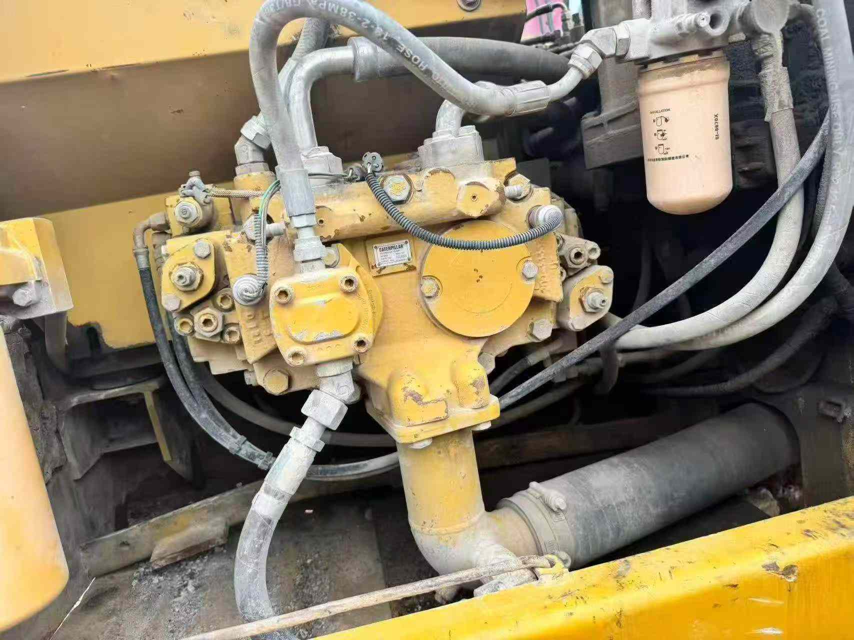 Buy Caterpillar 320D Used Excavator / 8