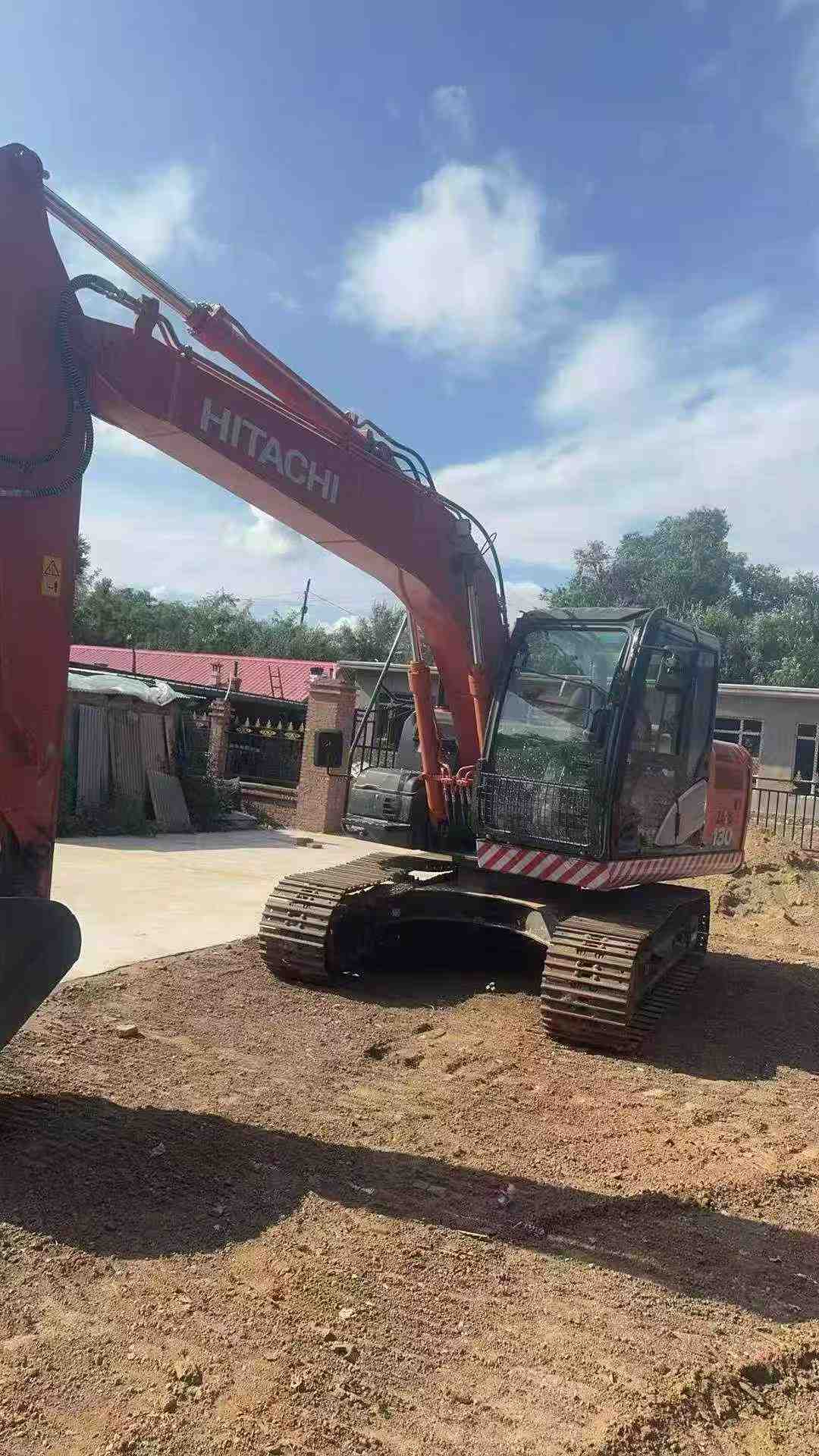 Buy Hitachi EX130 Used Excavator / 2