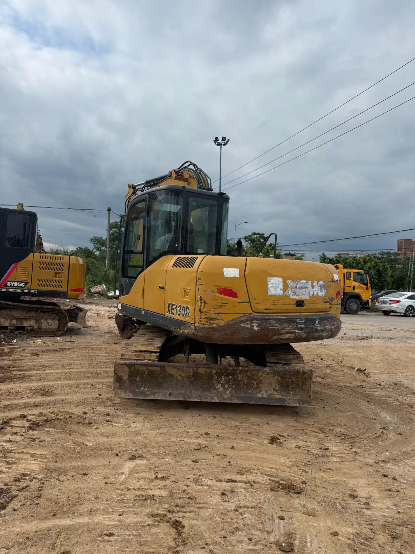 Buy XCMG XE80 Used Excavator / 9