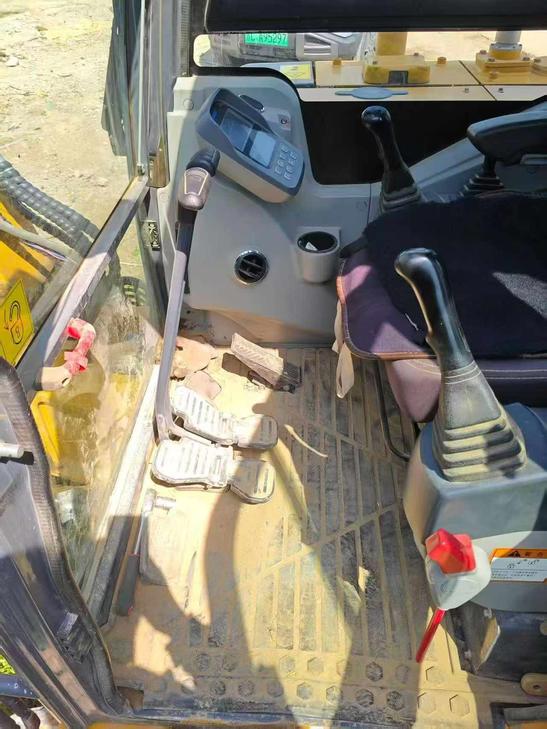 Buy XCMG XE60 Used Excavator / 1
