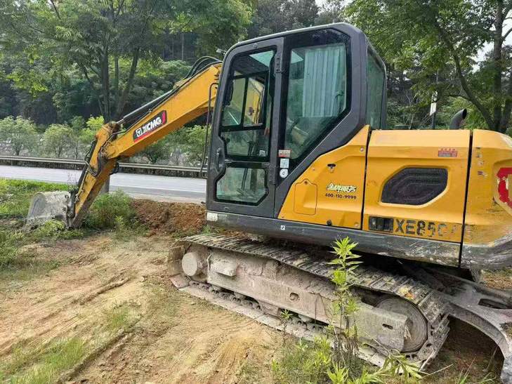Buy XCMG XE75G Used Excavator / 1