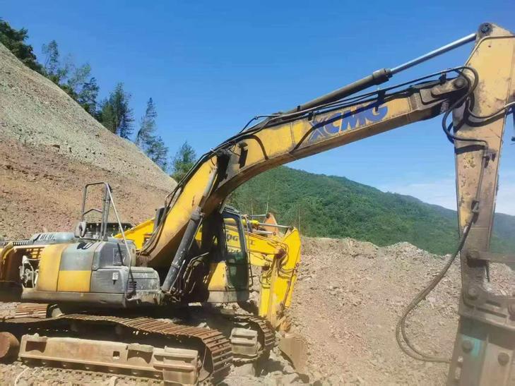 Buy XCMG XE200 Used Excavator / 1