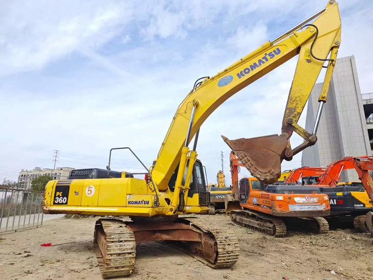 Buy Komatsu PC360-7 Used Excavator / 1