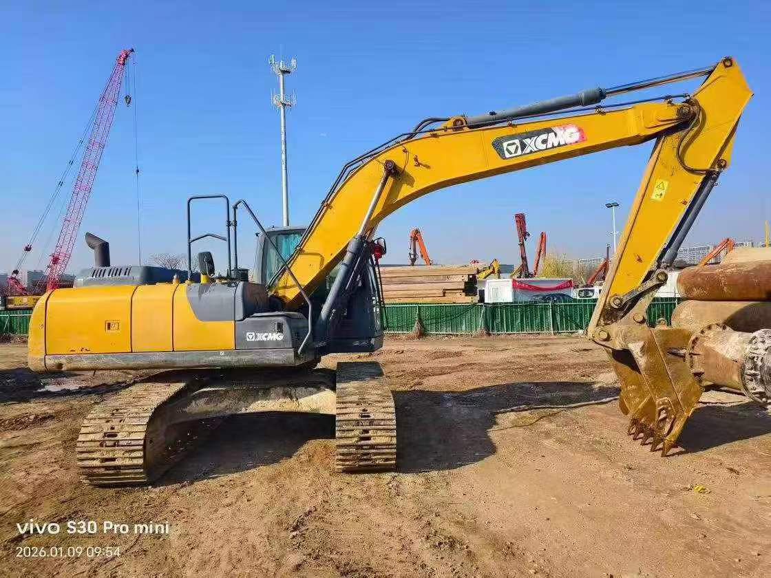 Buy XCMG XE215 Used Excavator / 5