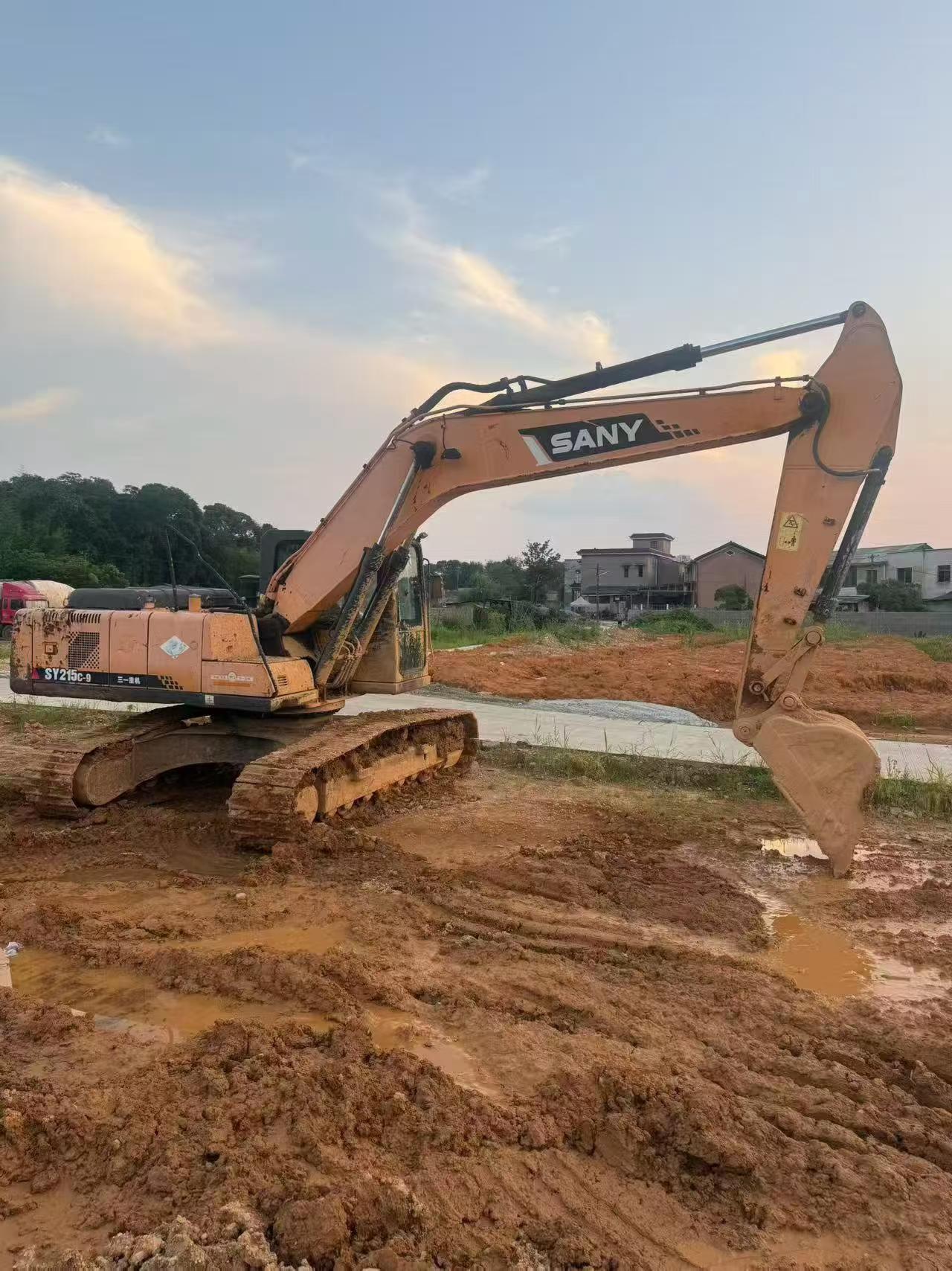 Buy Sany SY215C-8 Used Excavator / 9