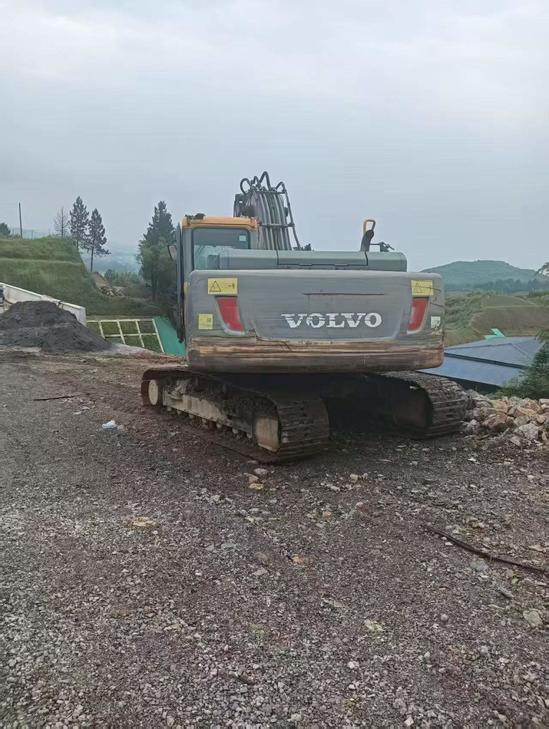 Buy Volvo EC210B Used Excavator / 1