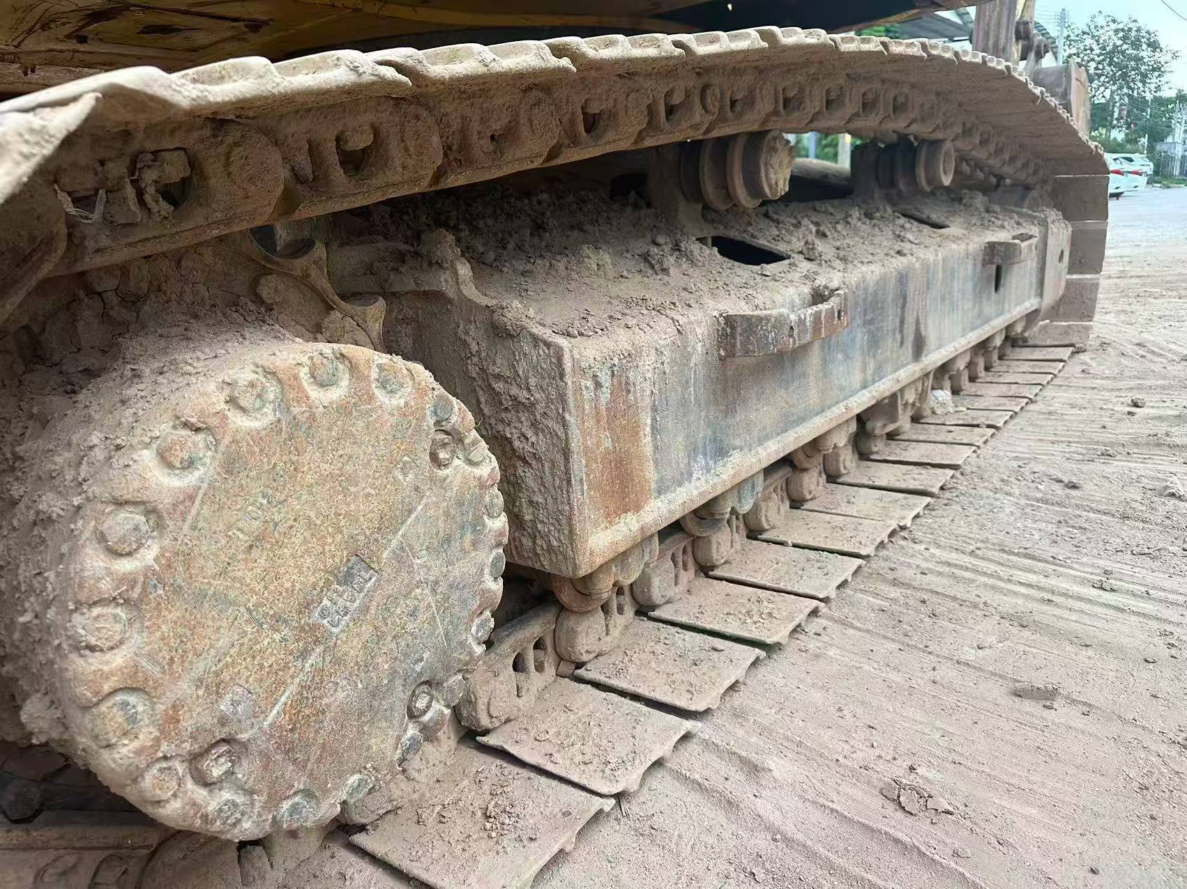 Buy Komatsu PC200-8N1 Used Excavator / 6