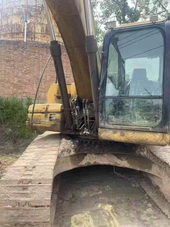 Buy Caterpillar 320A Used Excavator / 1