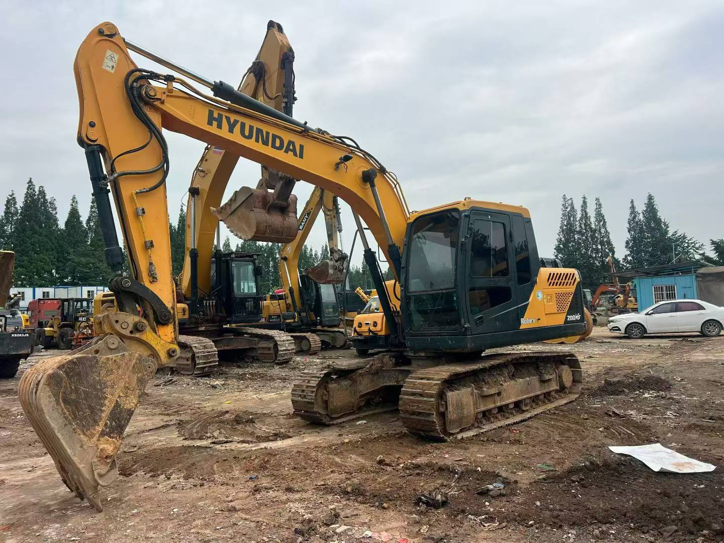 Buy Hyundai R130W Used Excavator / 4