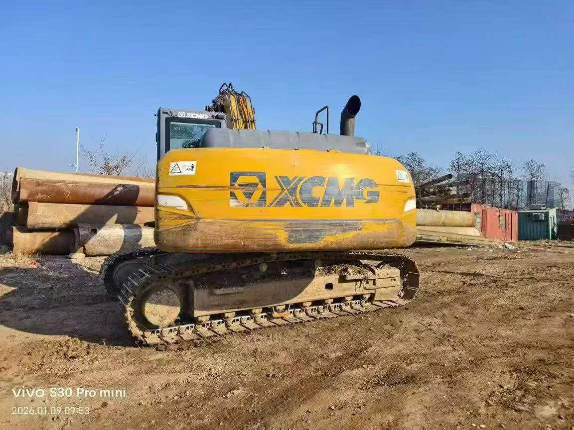 Buy XCMG XE215 Used Excavator / 7