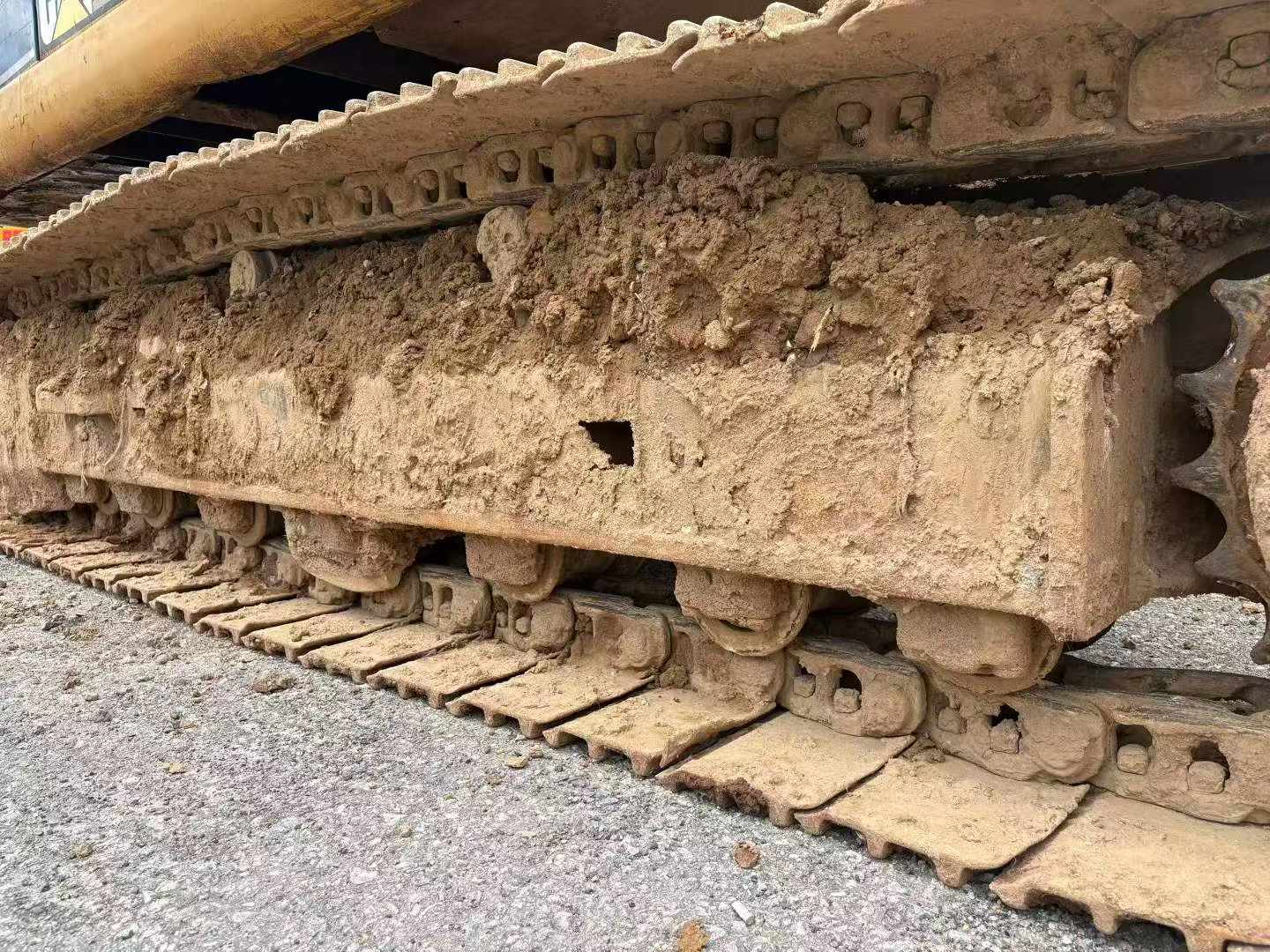 Buy Caterpillar 320C Used Excavator / 6