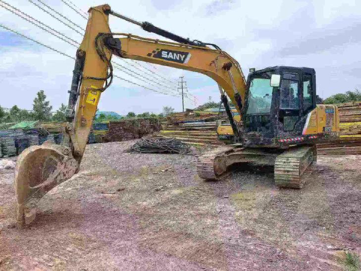 Buy Sany SY135 Used Excavator / 1