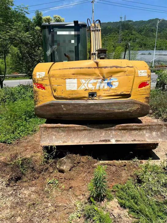 Buy XCMG XE75C Used Excavator / 1