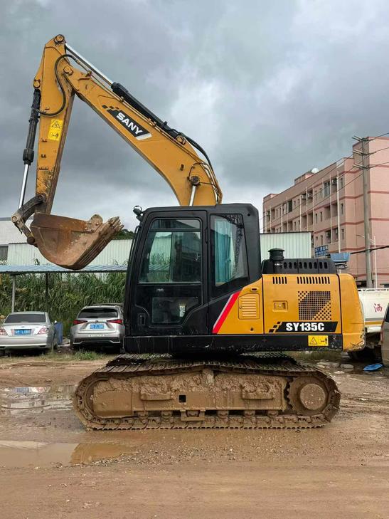 Buy Sany SY125C Used Excavator / 1