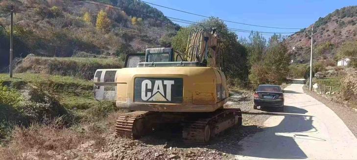 Buy Caterpillar 320A Used Excavator / 1