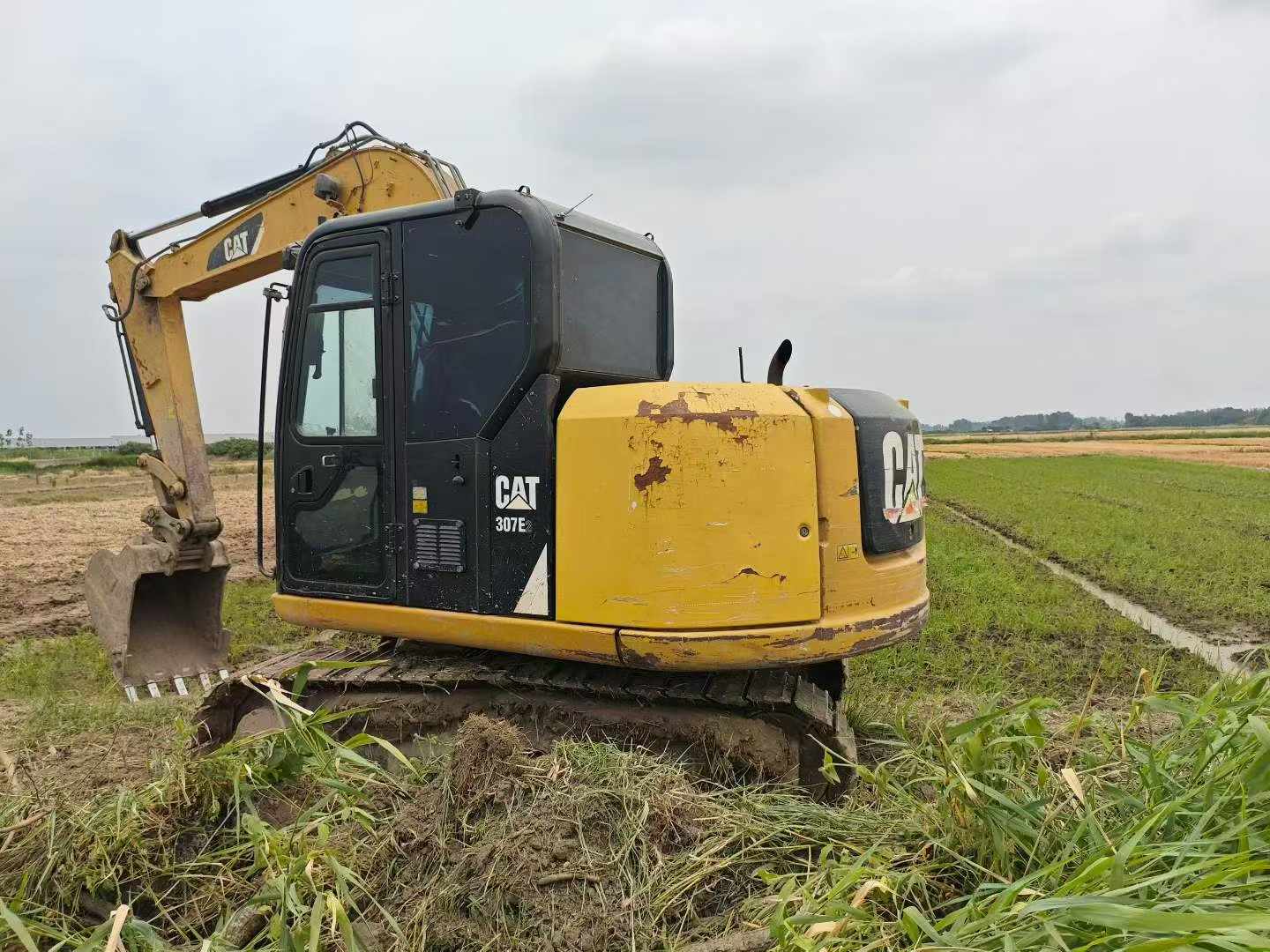 Buy Caterpillar 307B Used Excavator / 9
