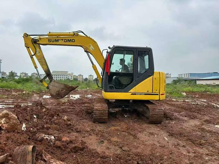 Buy Sumitomo SH80-6 Used Excavator / 1