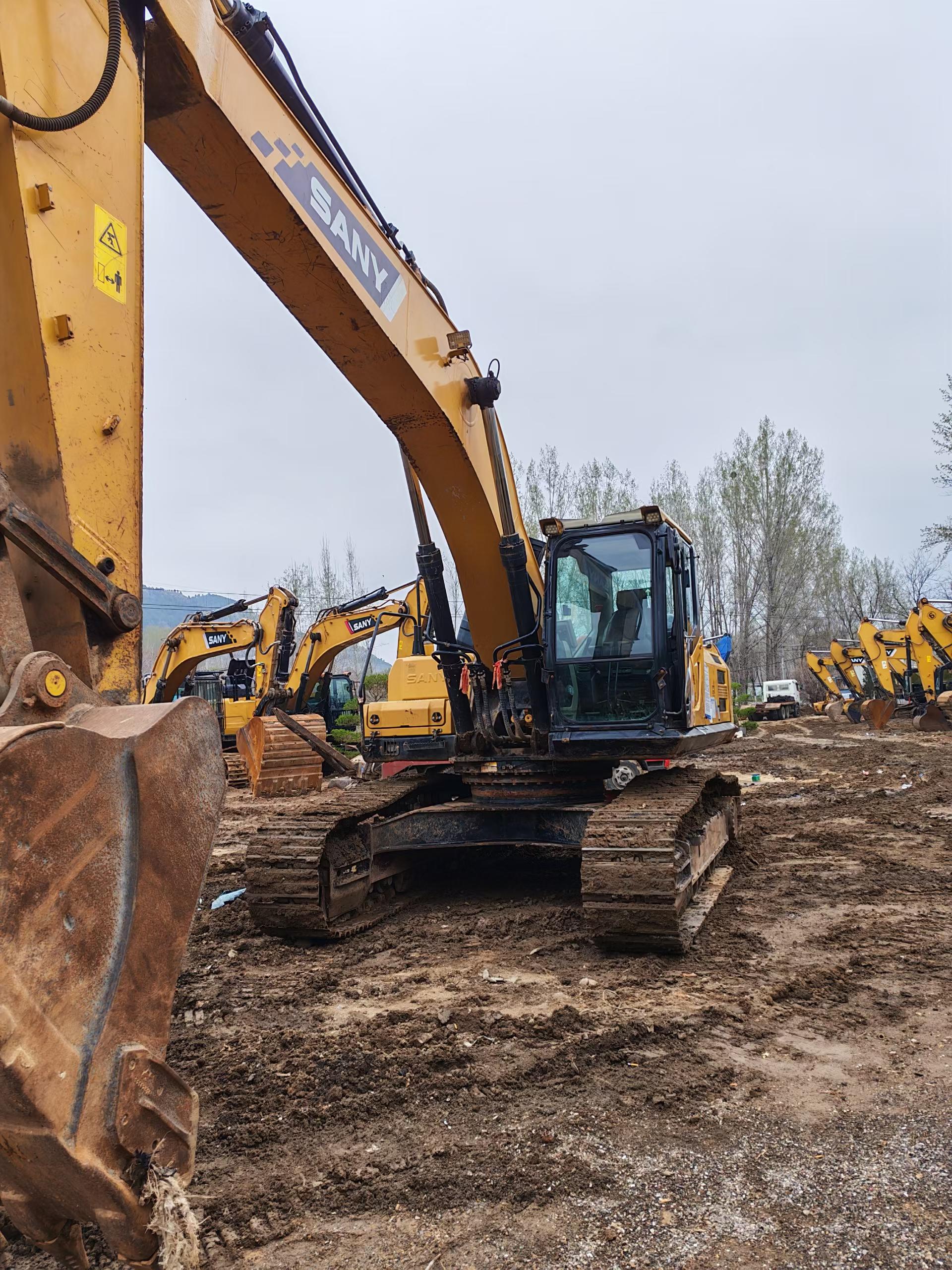 Buy Sany SY305C Used Excavator / 2 Buy Sany SY305C Used Excavator / 2