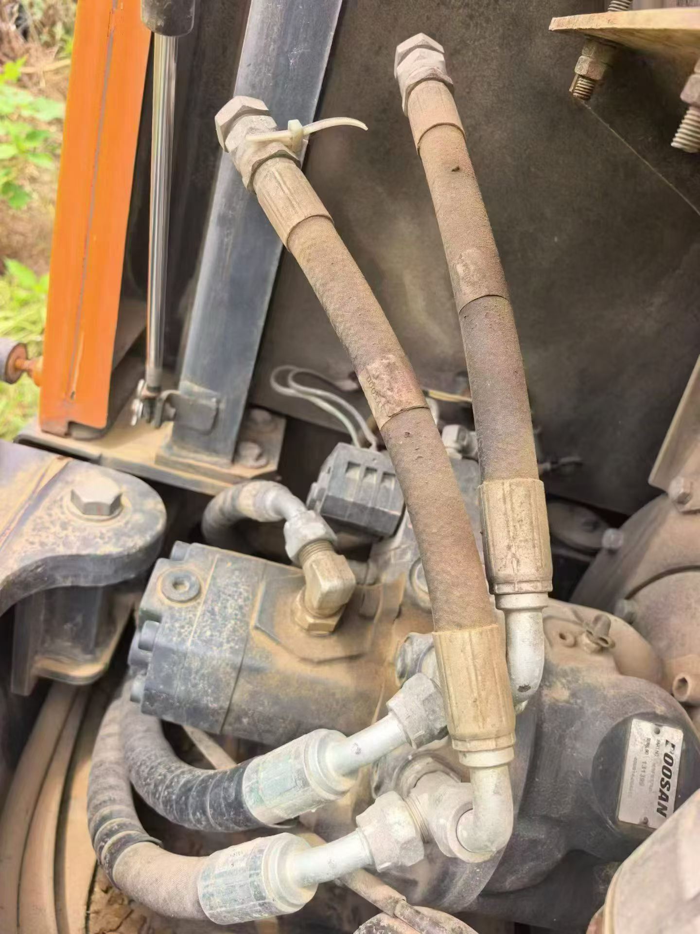 Buy Doosan DH60 Used Excavator / 5