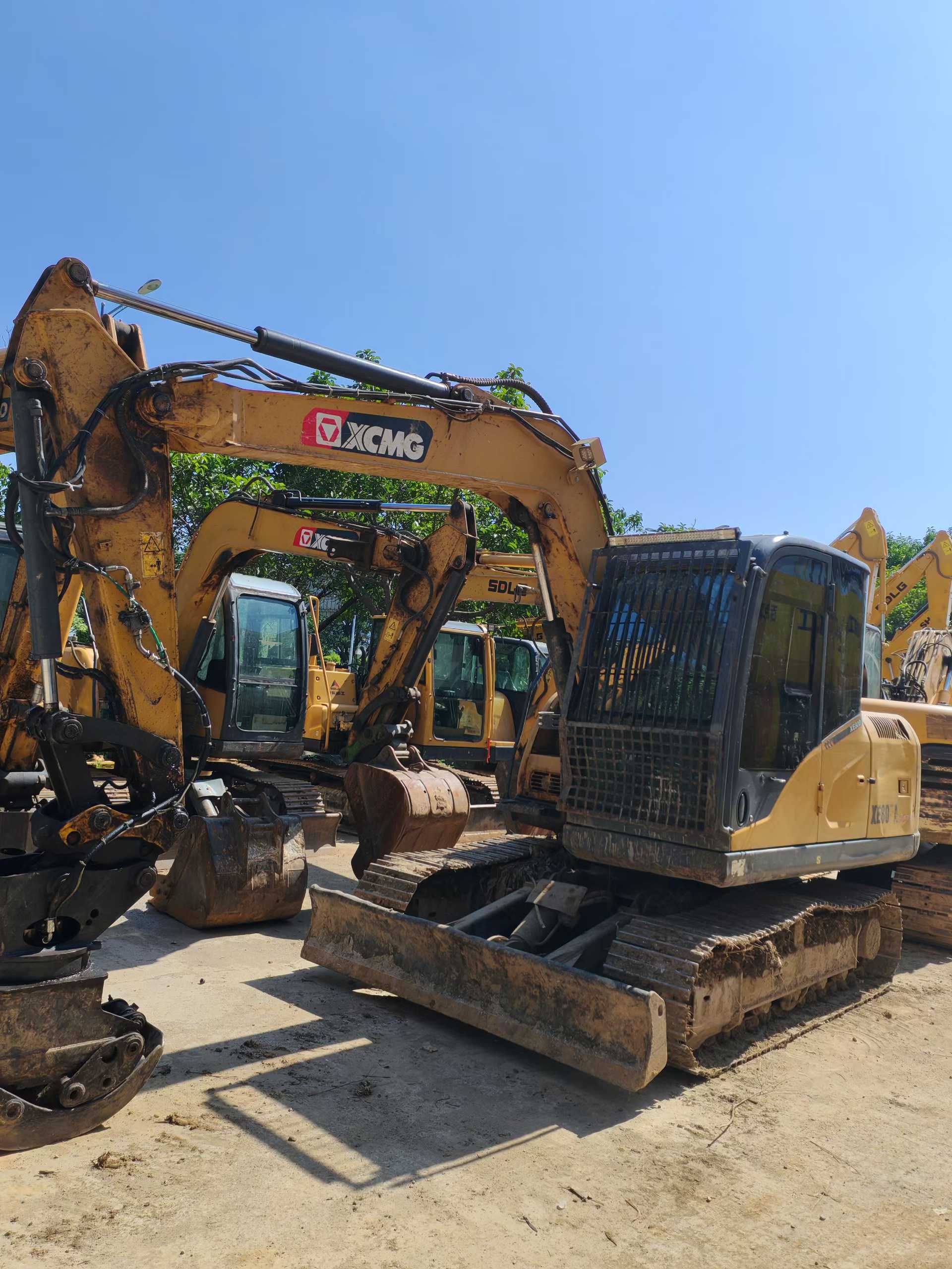 Buy XCMG XE75C Used Excavator / 2