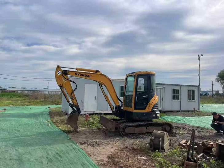 Buy Hyundai R35Z Used Excavator / 1