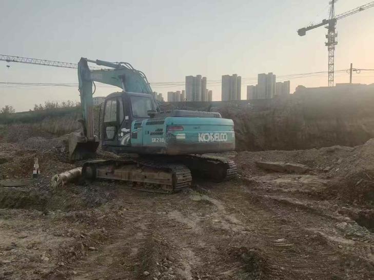 Buy Kobelco SK210 Used Excavator / 1