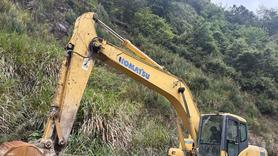 Buy Komatsu PC200-7 Used Excavator / 3 Buy Komatsu PC200-7 Used Excavator / 3